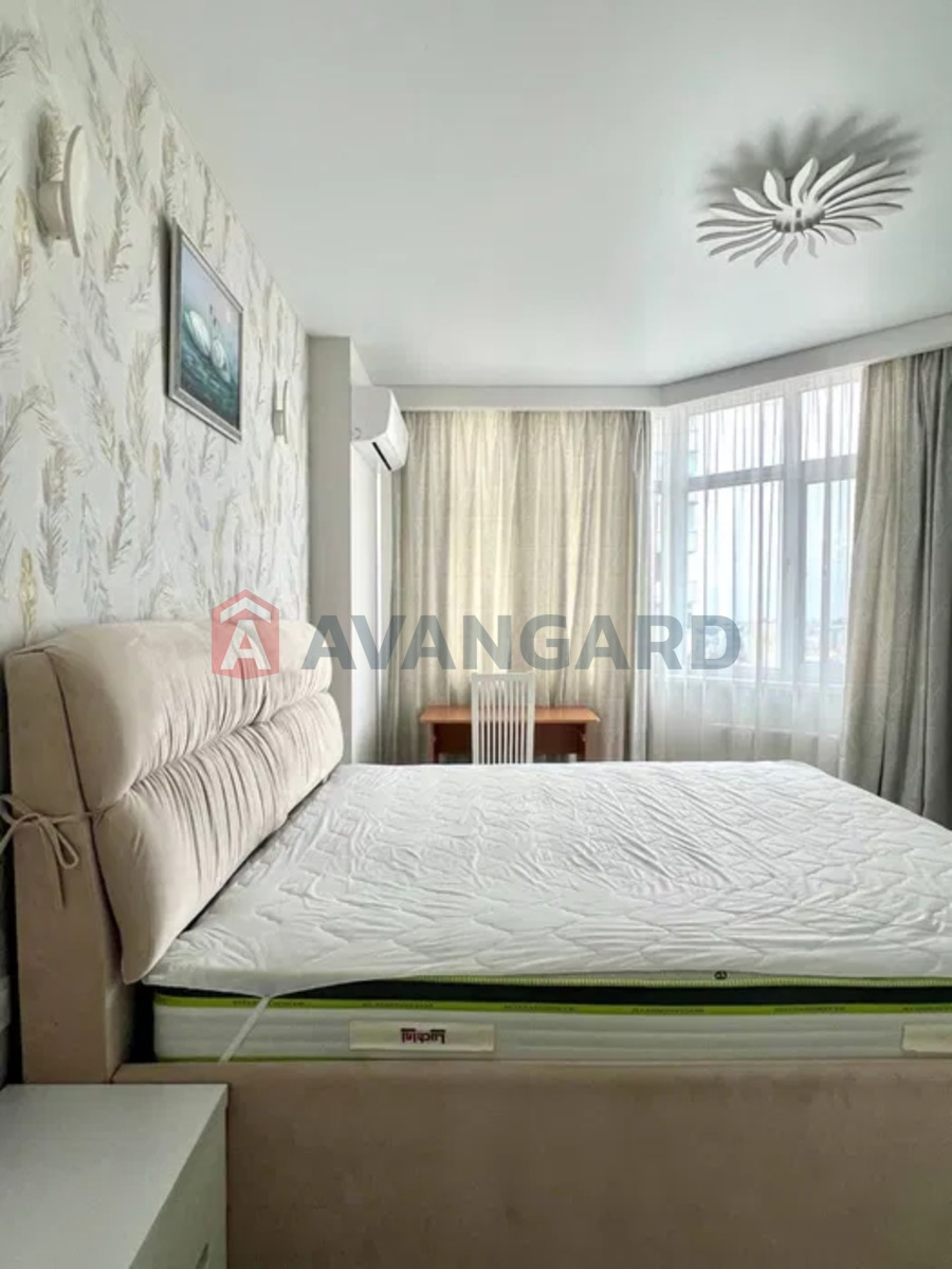 3 ��. ��������, 83/-/15 ��. �., 22/25 ������ ���� 10