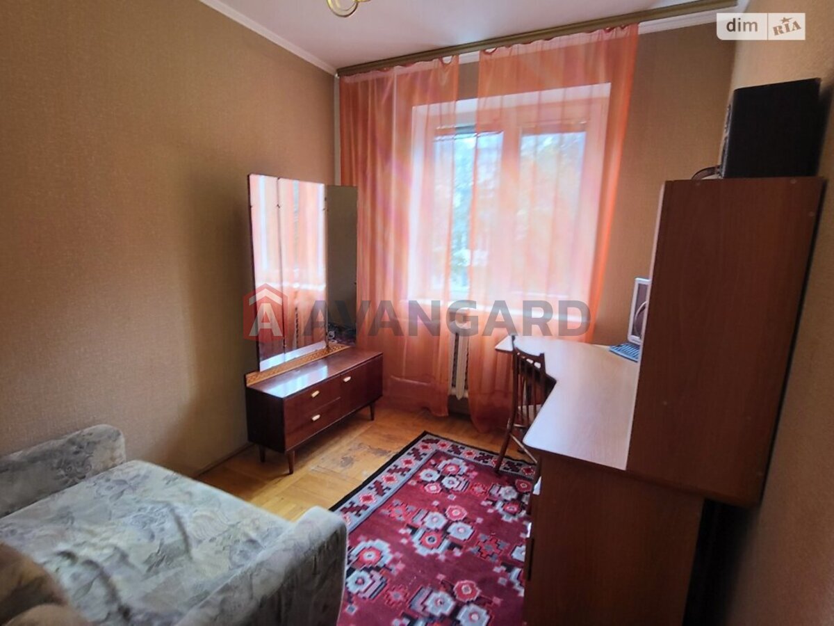 4 ��. ��������, 60/43/5 ��. �., 2/5 ������ ���� 5