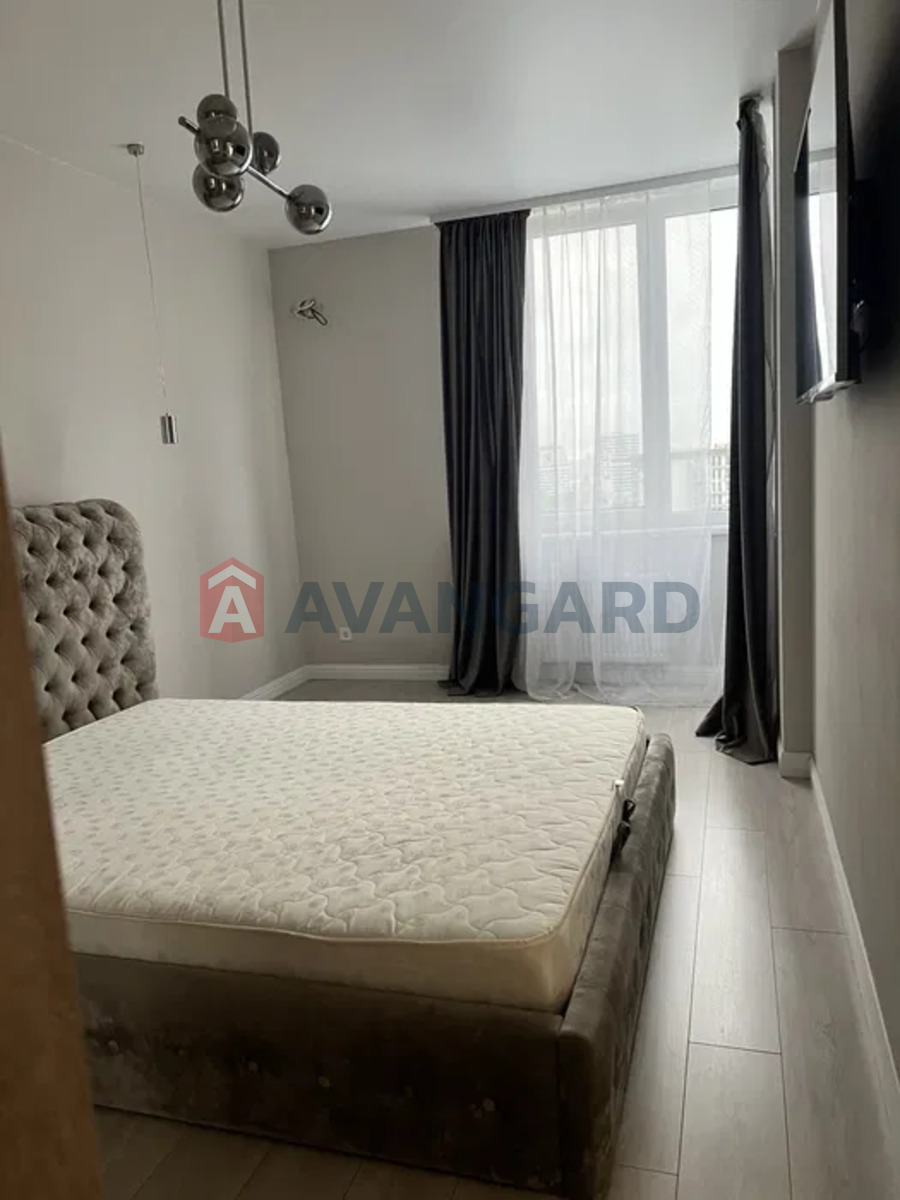 1 ����. ��������, 43/-/18 ��. �., 11/22 ���� ���� 8