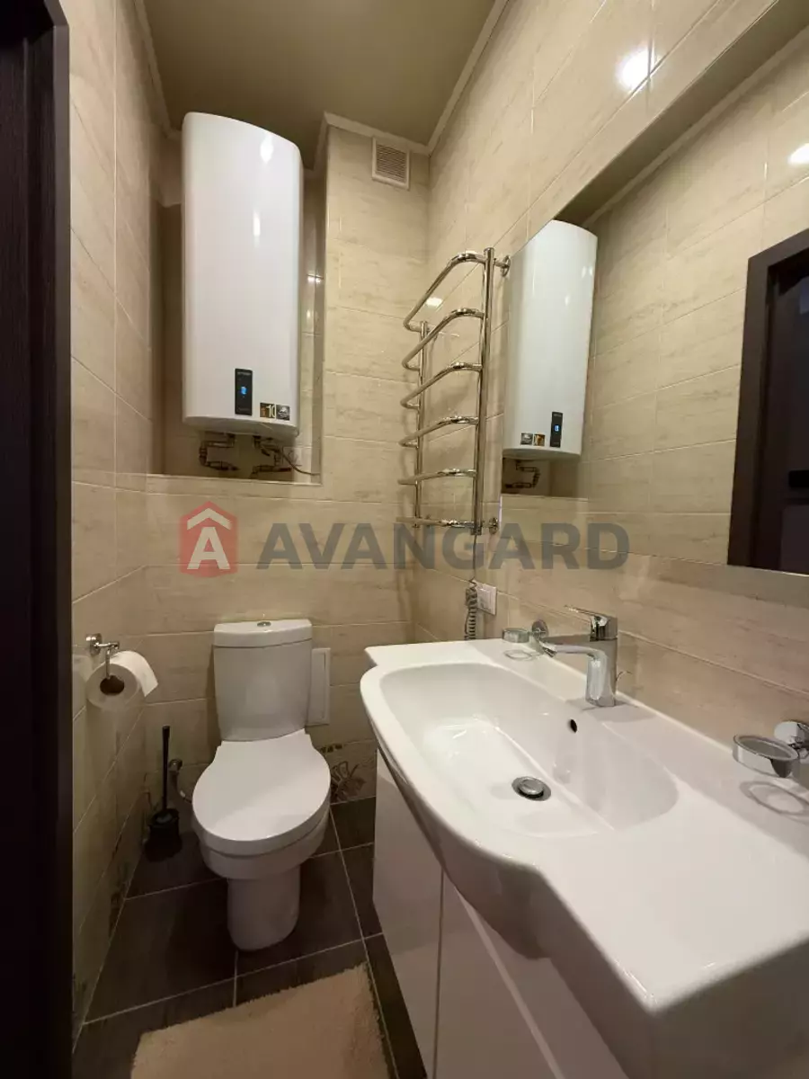 4 ��. ��������, 168/105/13 ��. �., 7/10 ������ ���� 27