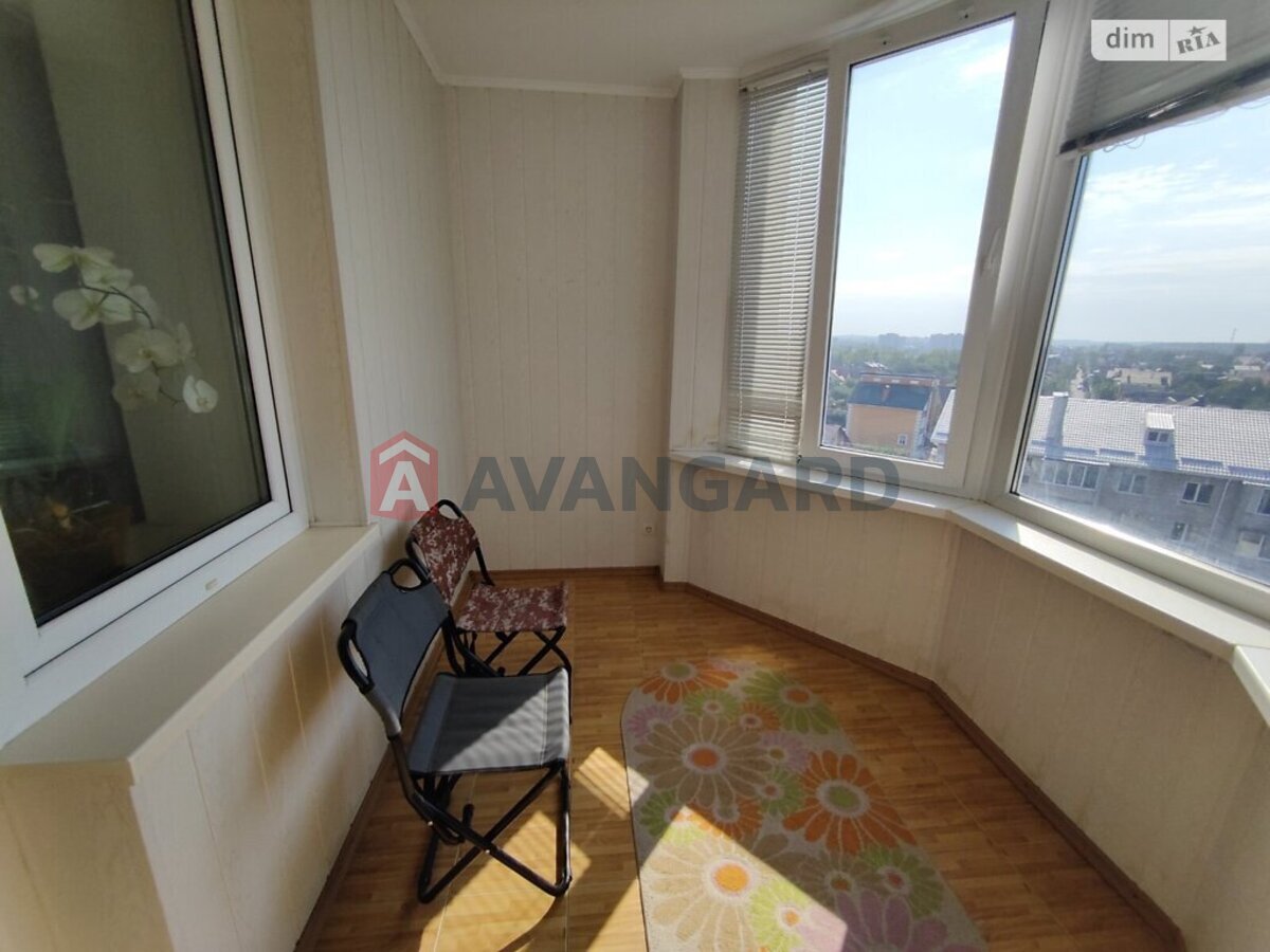 3 ��. ��������, 120/67/14 ��. �., 7/7 ������ ���� 10