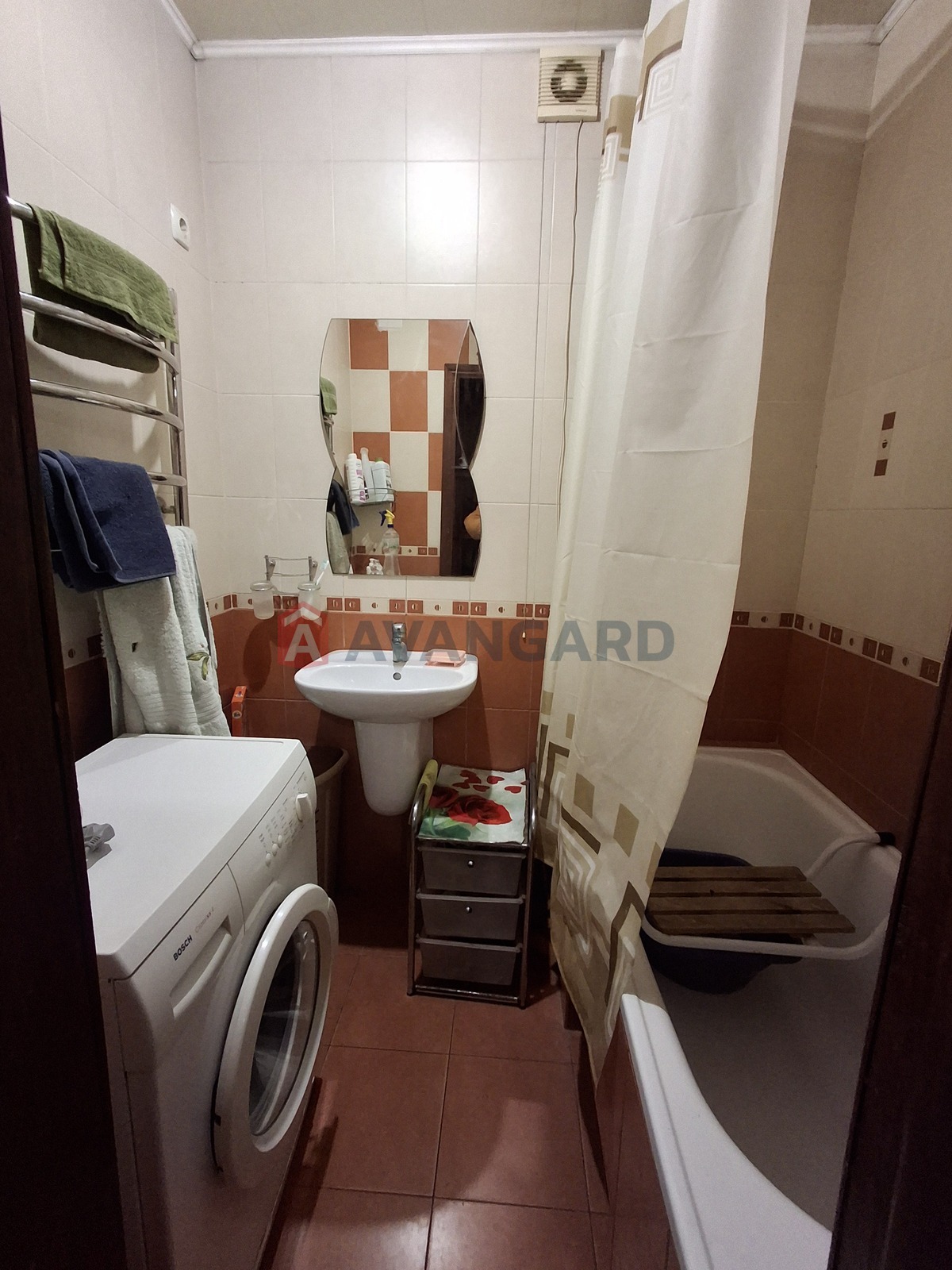 2 ����. ��������, 54/30/11 ��. �., 4/4 ���� ���� 8