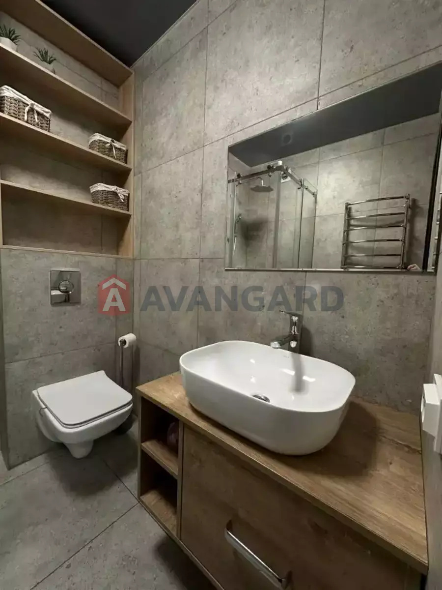 3 ��. ��������, 60/-/- ��. �., 12/12 ������ ���� 18