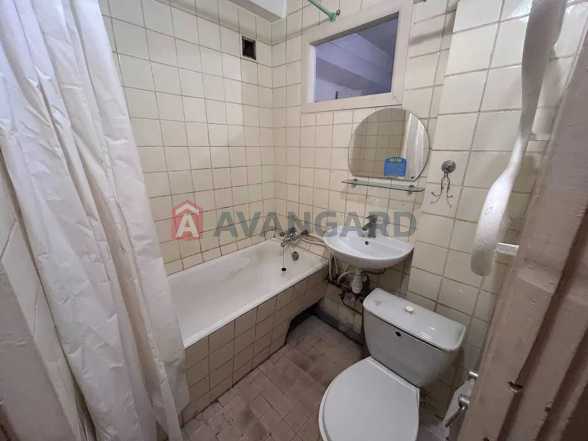 1 . , 32/-/6 . ., 2/9   3