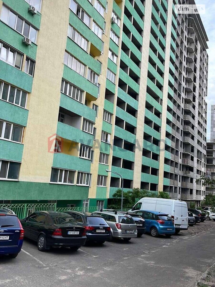 1 ��. ��������, 41/-/5 ��. �., 4/25 ������ ���� 3