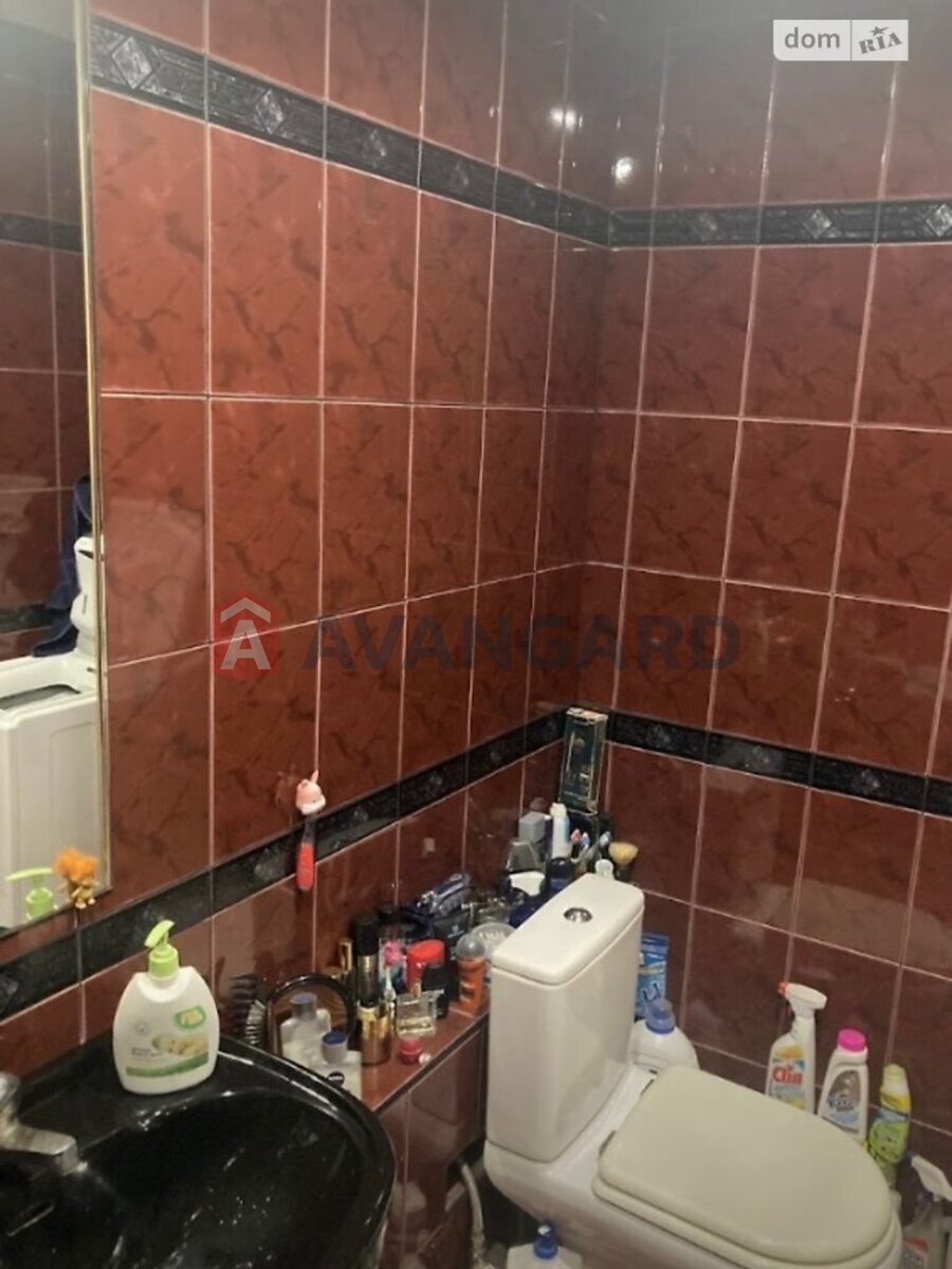 3 ��. ��������, 56/40/9 ��. �., 4/5 ������ ���� 23