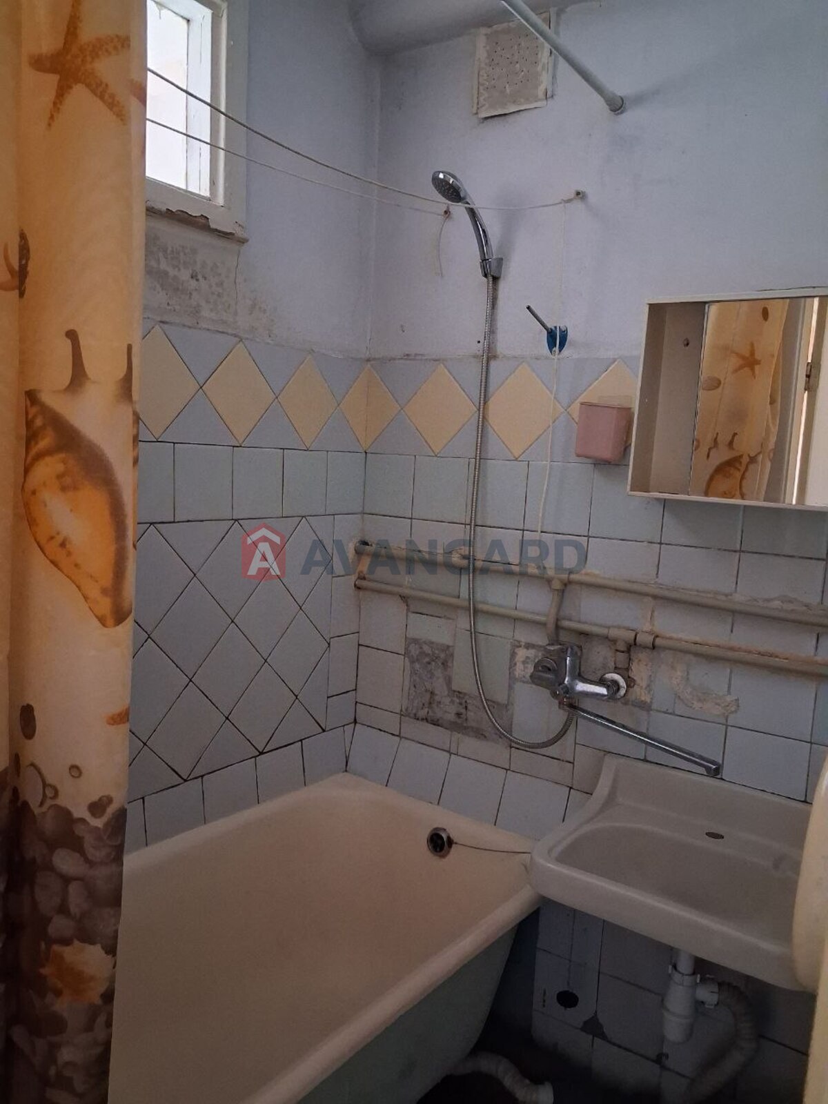 2 ��. ��������, 42.5/29.8/5.8 ��. �., 2/5 ������ ���� 6