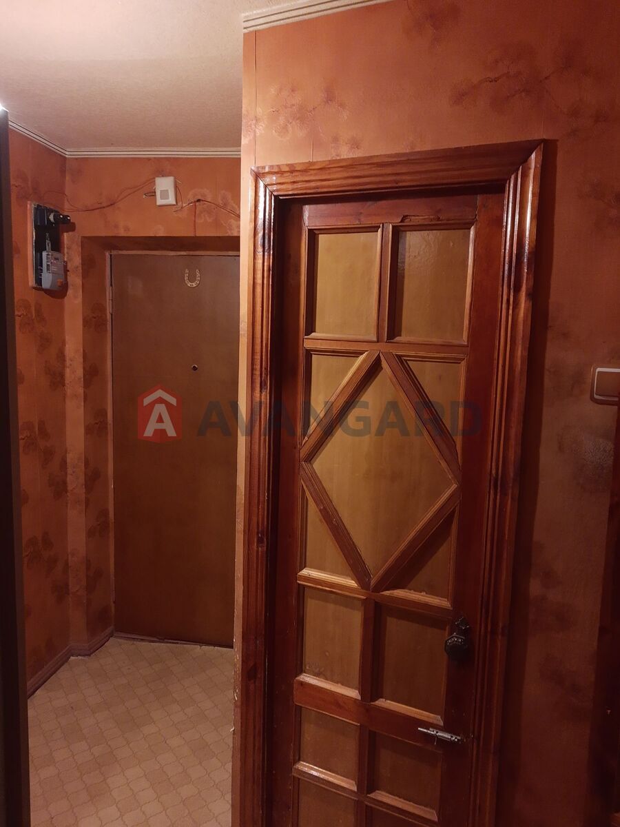 2 ��. ��������, 48/-/8 ��. �., 3/5 ������ ���� 1