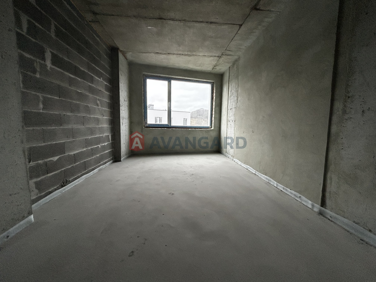 1 ��. ��������, 42/16/12 ��. �., 10/10 ������ ���� 10