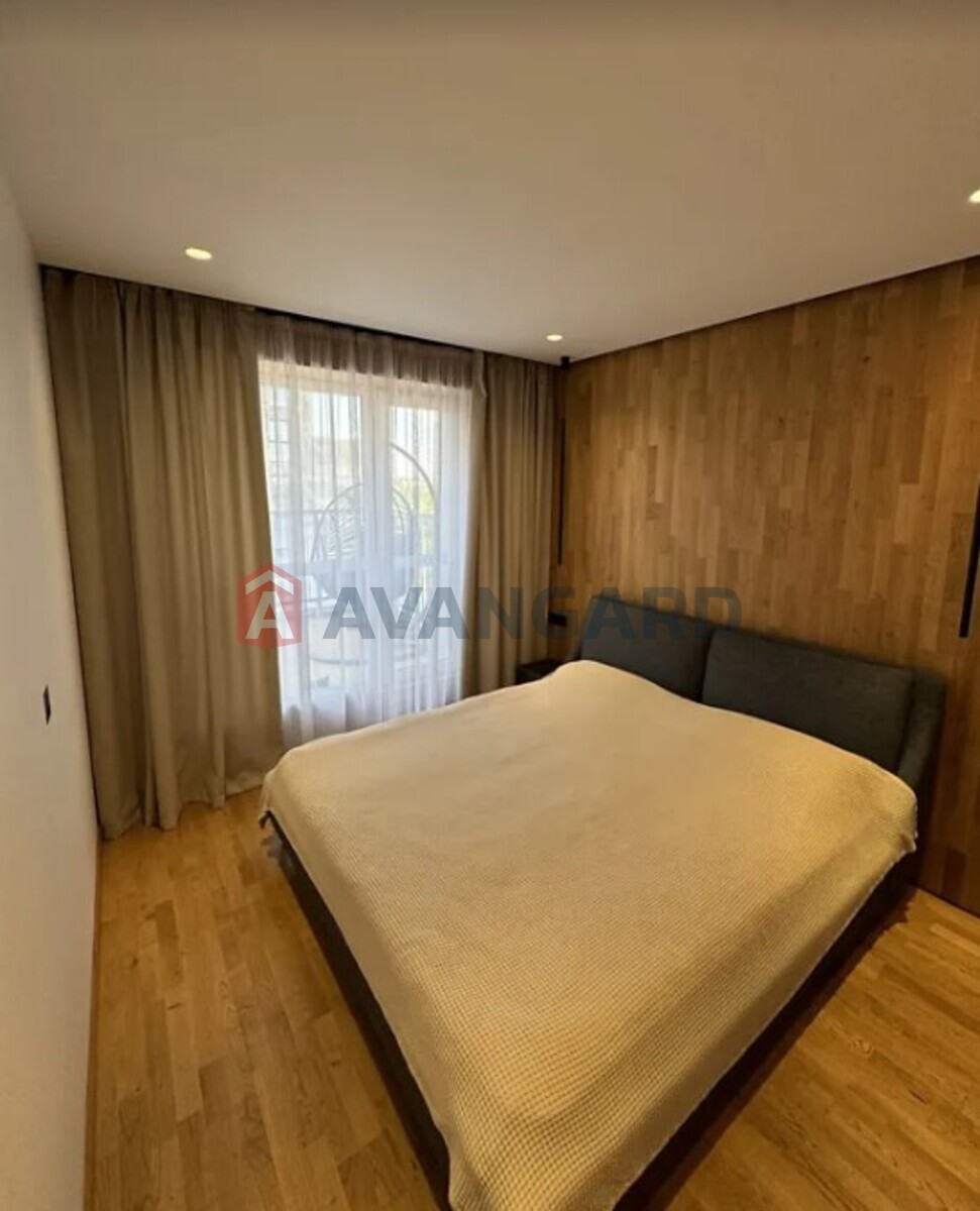 3 ��. ��������, 61/-/- ��. �., 5/17 ������ ���� 10