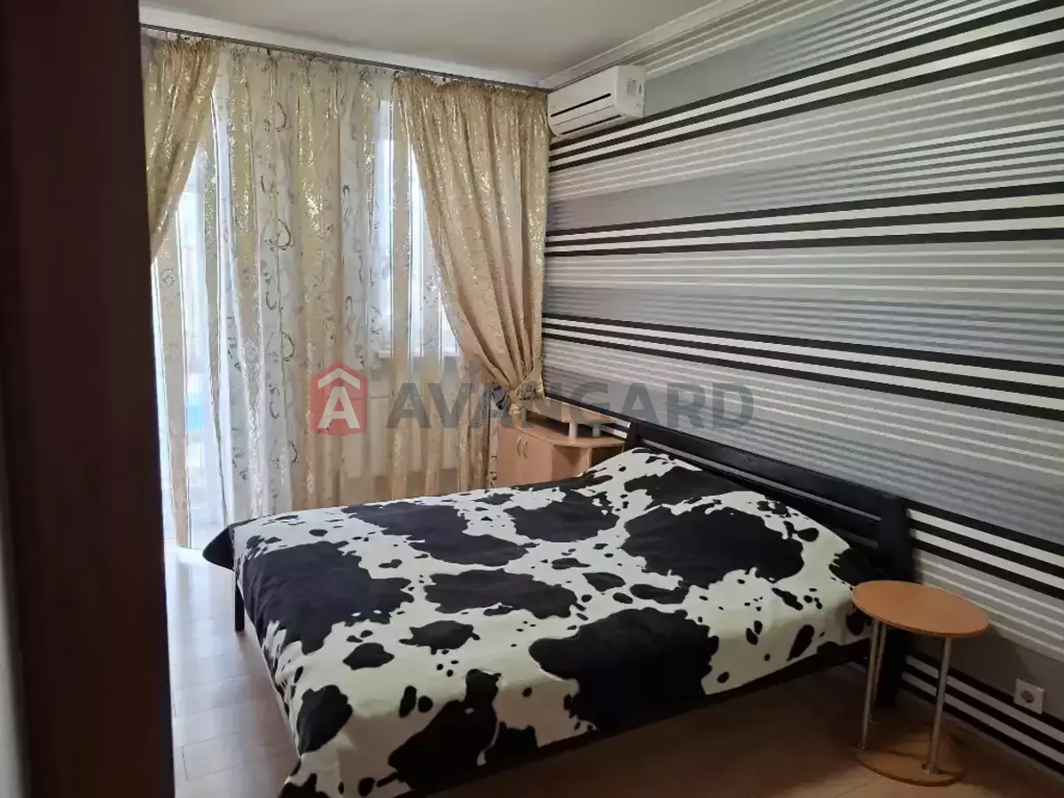 5 ��. ��������, 140/-/- ��. �., 1/3 ������ ���� 12