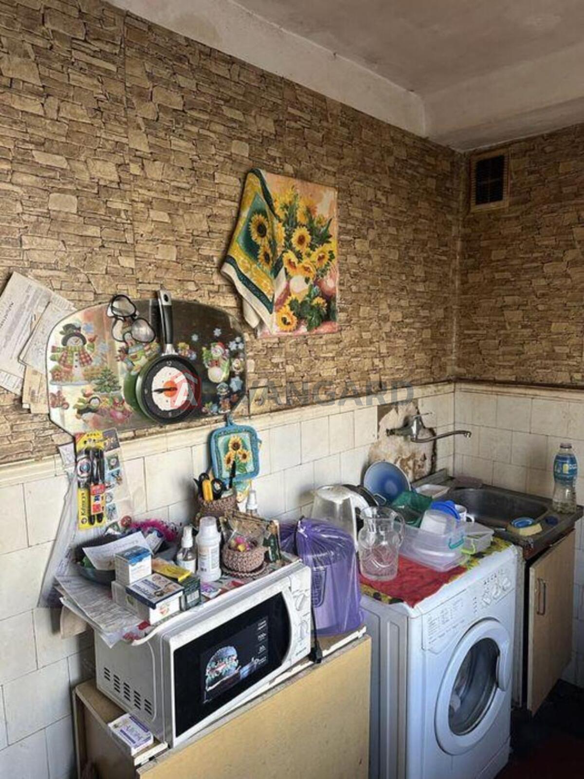 2 ��. ��������, 60/-/18 ��. �., 1/5 ������ ���� 4