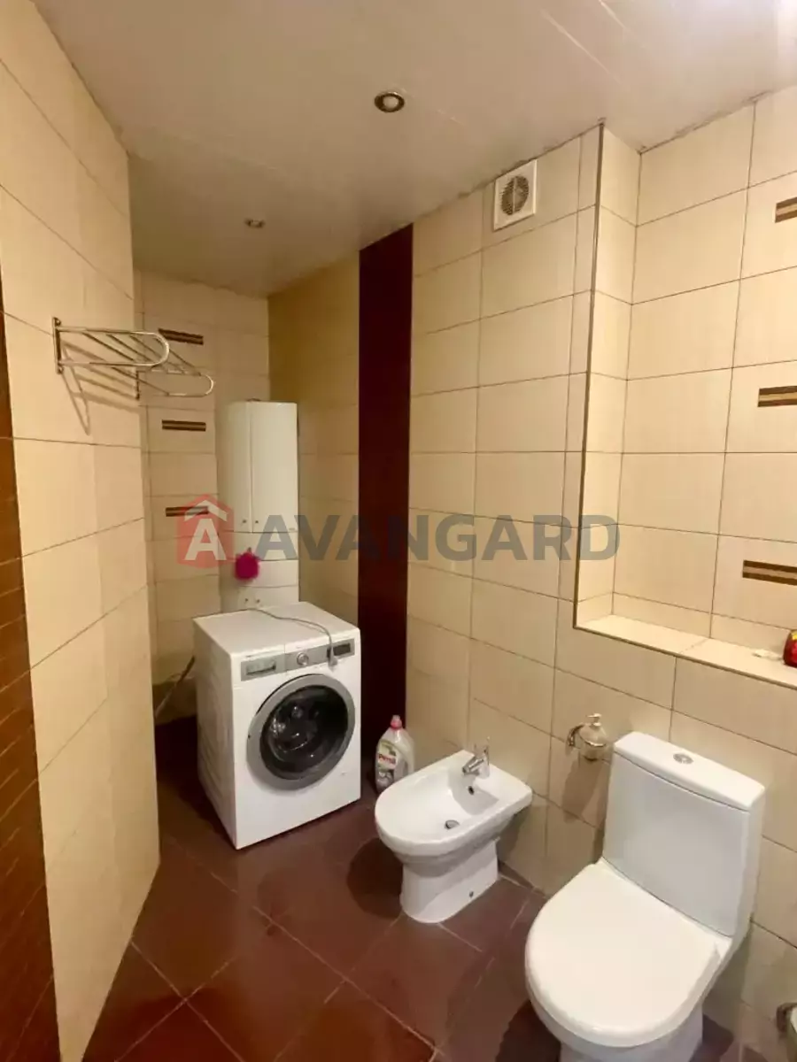 4 ��. ��������, 242/-/- ��. �., 10/11 ������ ���� 26