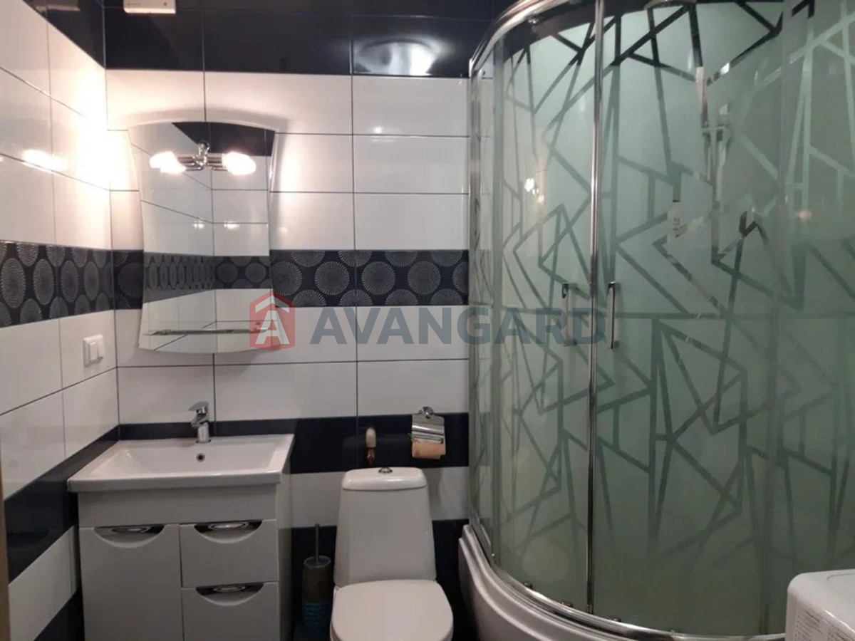 1 ��. ��������, 42/-/11 ��. �., 2/5 ������ ���� 10