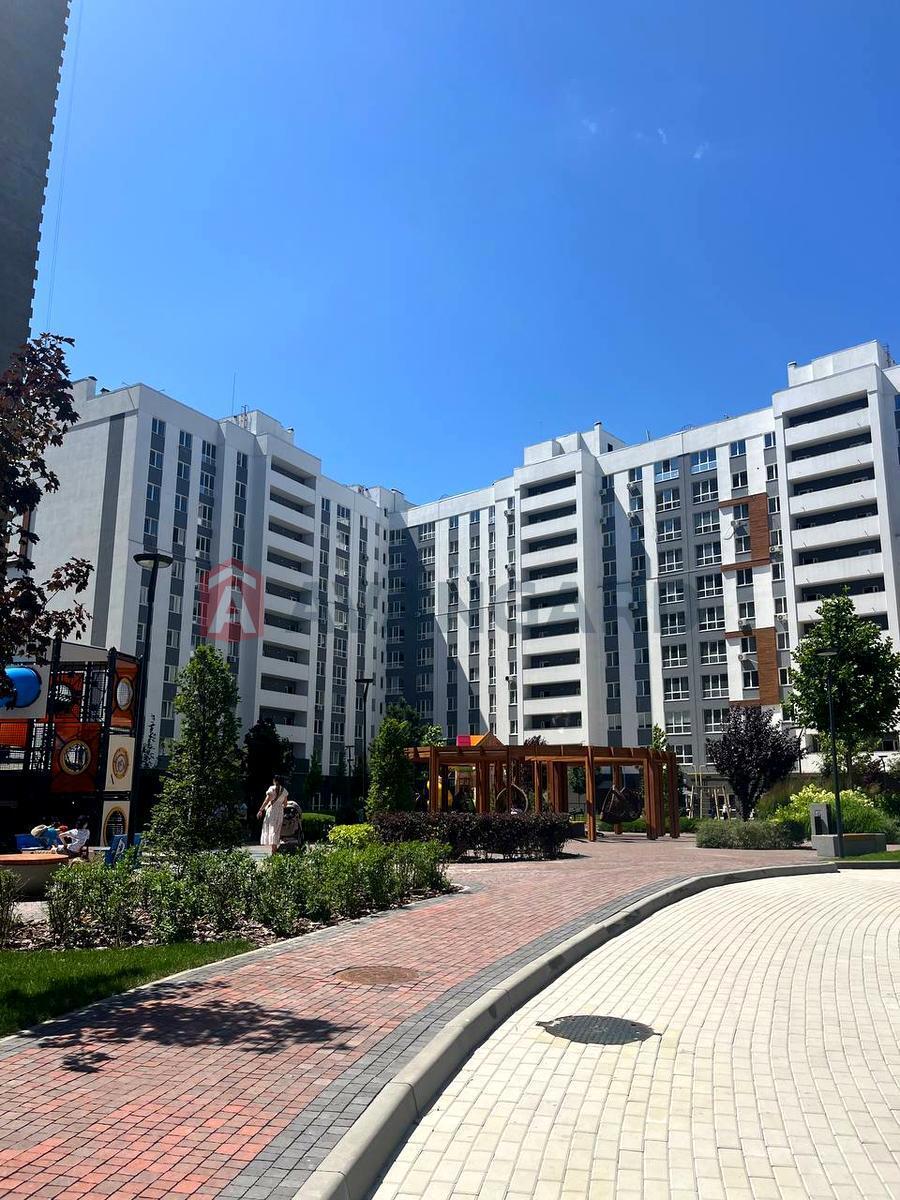 1 ��. ��������, 38.9 / 15.1 / 13.6 ��. �., 3/10 ������ ���� 22