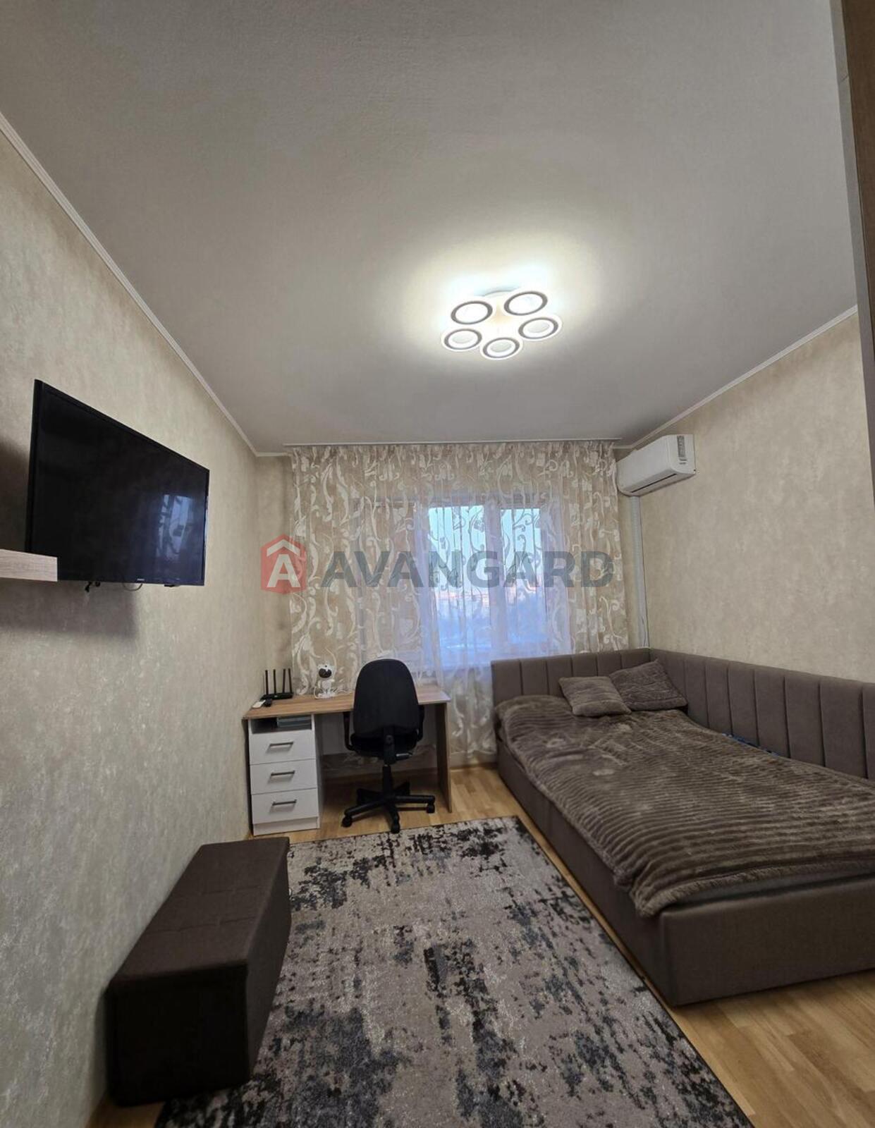 3 ��. ��������, 71/-/8 ��. �., 11/16 ������ ���� 4