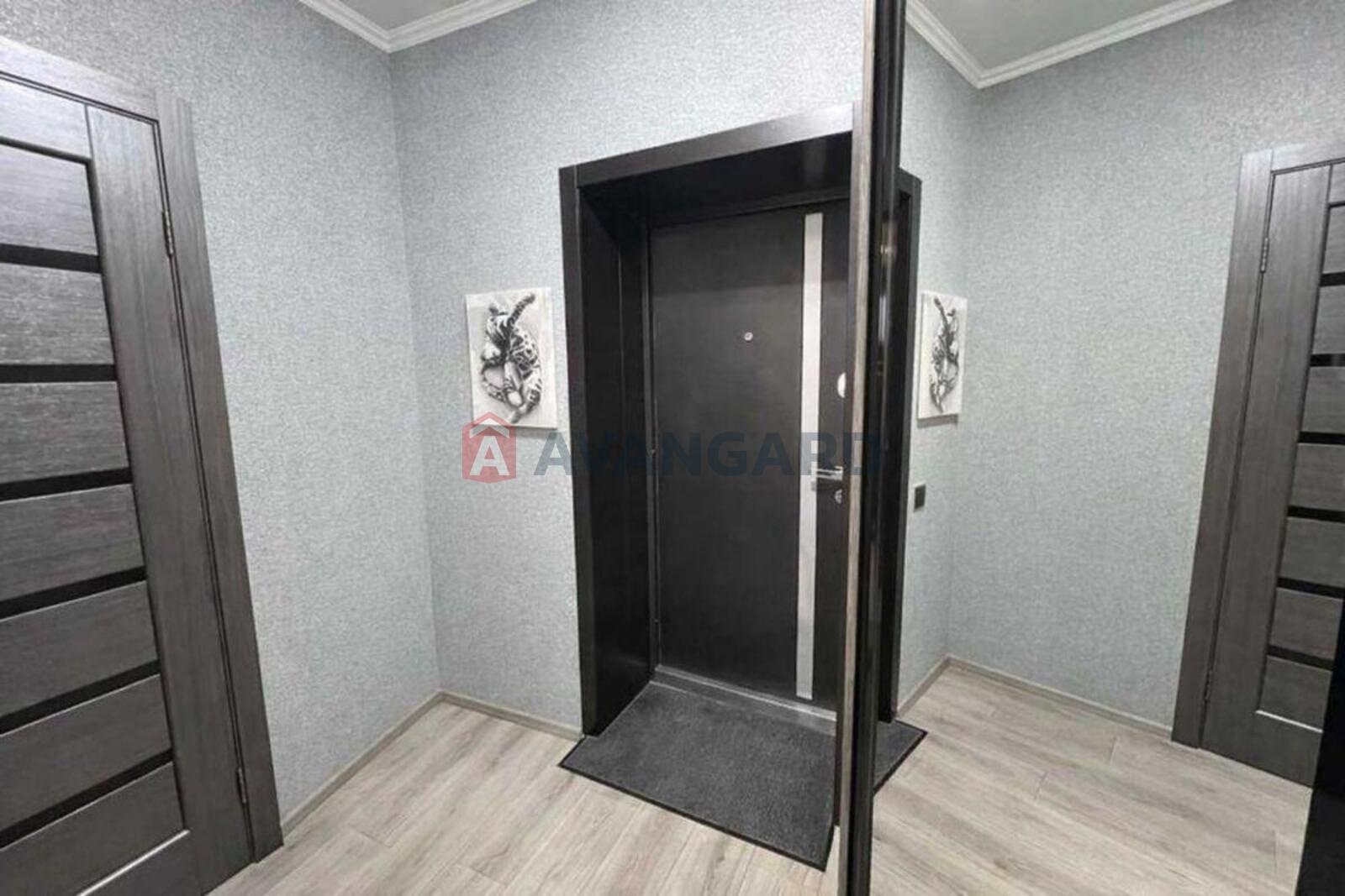 1 ����. ��������, 38/-/10 ��. �., 7/9 ���� ���� 11