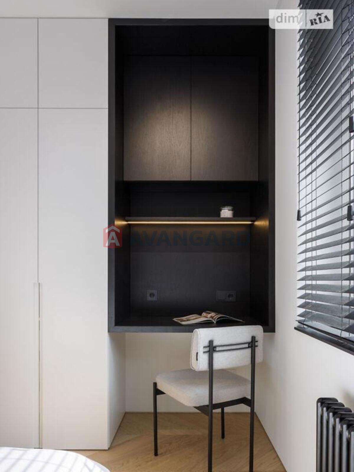 1 ��. ��������, 43/14/17 ��. �., 5/10 ������ ���� 17