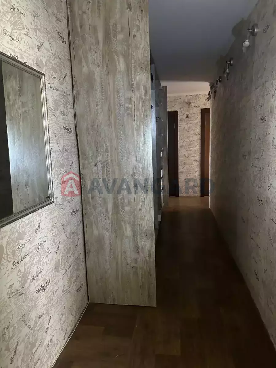 3 ��. ��������, 66/40/10 ��. �., 10/10 ������ ���� 8