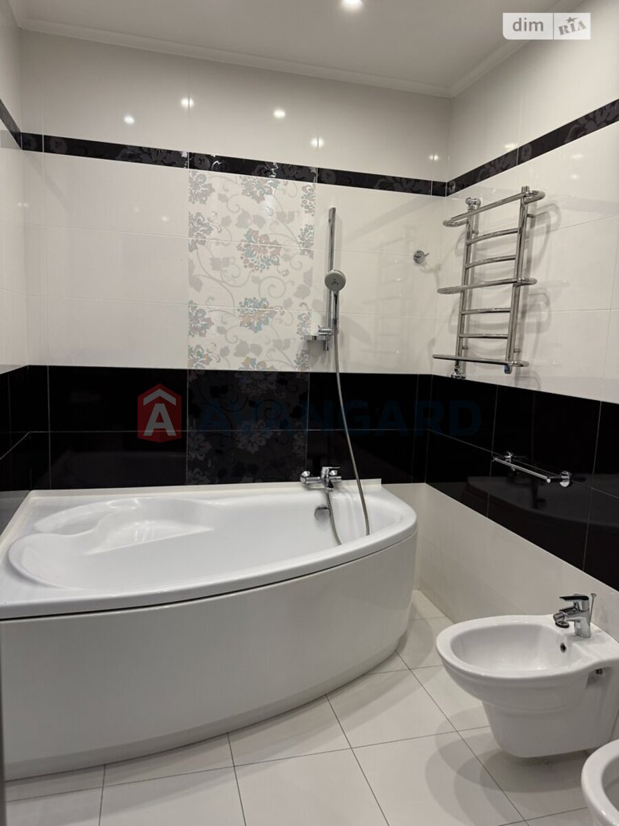 2 ��. ��������, 87/-/12 ��. �., 13/13 ������ ���� 11