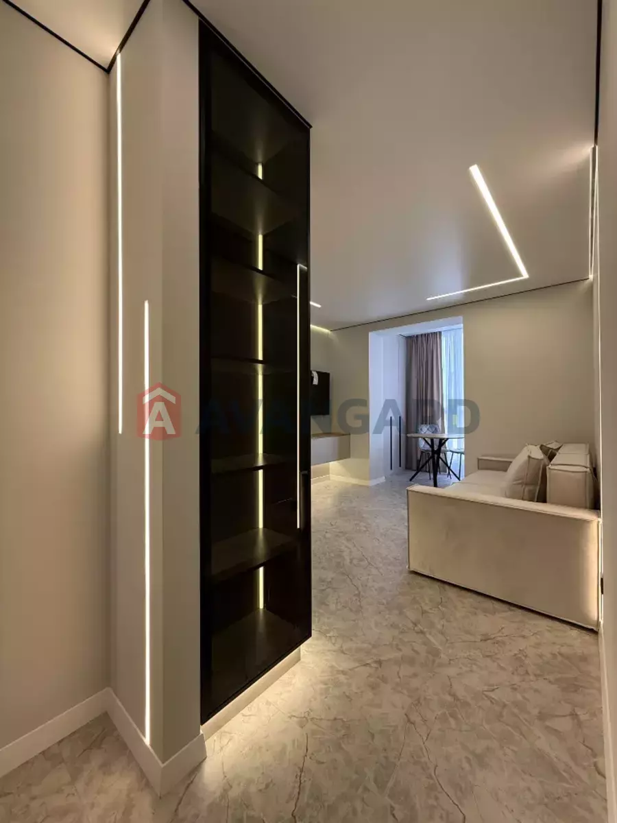 1 ����. ��������, 44/17/18 ��. �., 6/10 ���� ���� 4