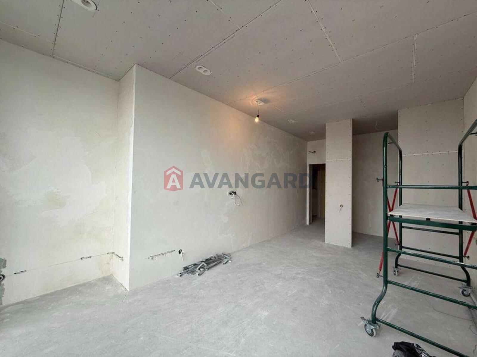 3 ��. ��������, 117/-/30 ��. �., 24/30 ������ ���� 15