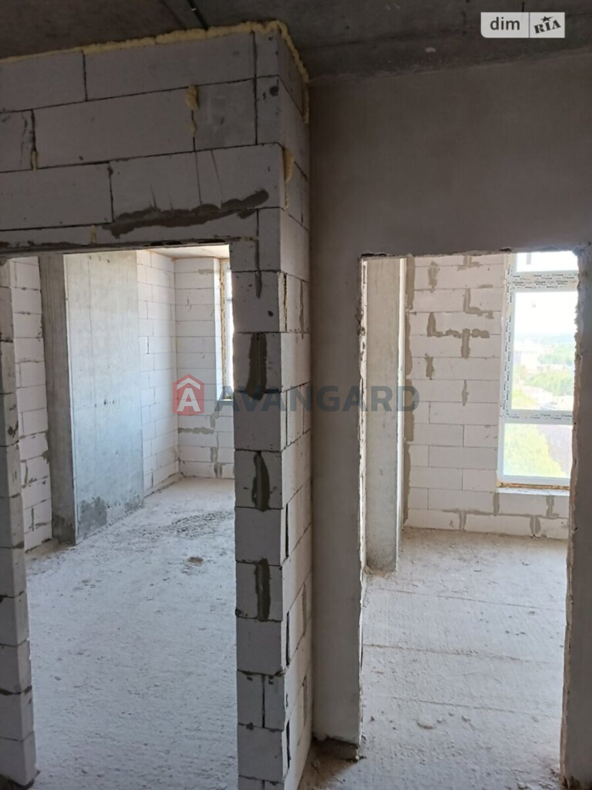 2 ��. ��������, 61/40/8 ��. �., 10/16 ������ ���� 11