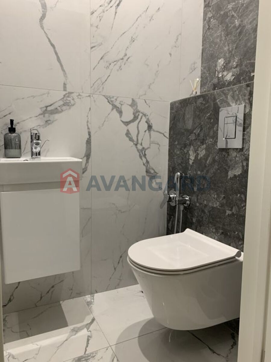 3 ����. ��������, 55/-/18 ��. �., 5/16 ���� ���� 9