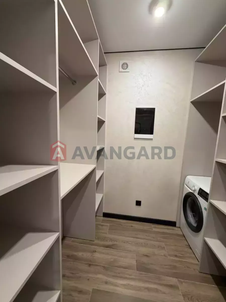 2 ��. ��������, 73/40/15 ��. �., 6/10 ������ ���� 10