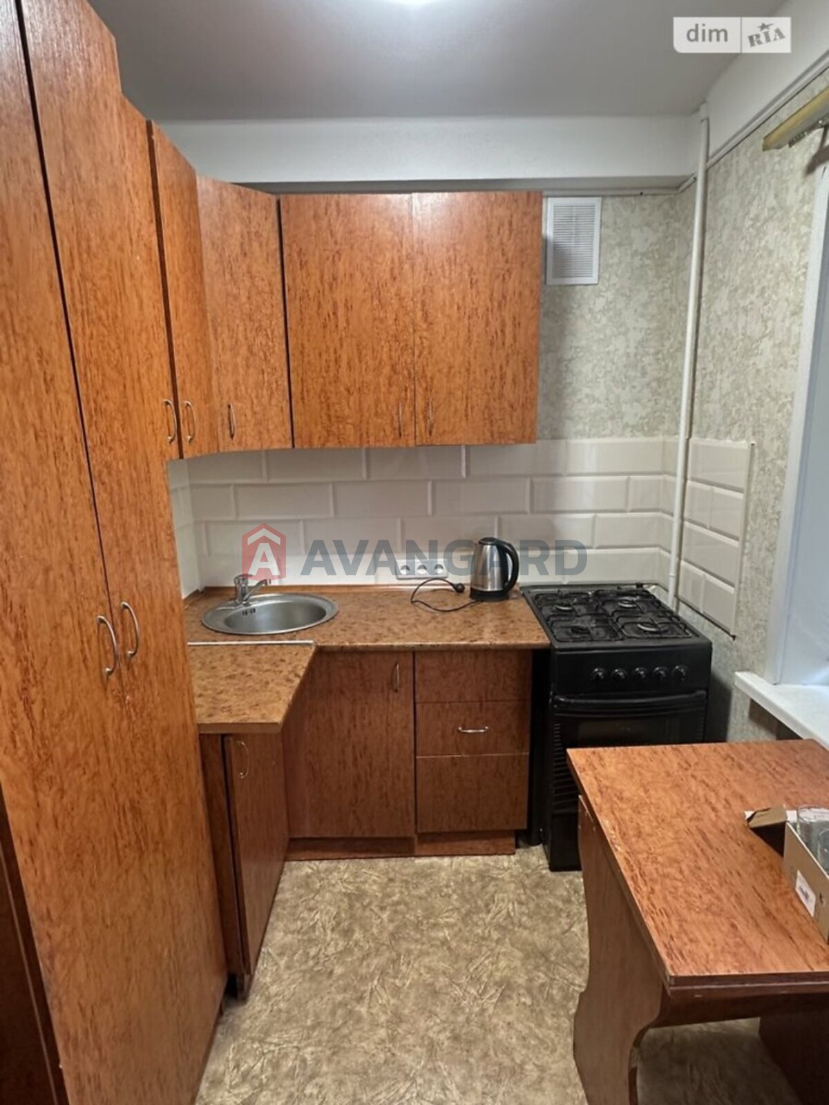 2 ��. ��������, 42/30/6 ��. �., 3/5 ������ ���� 1