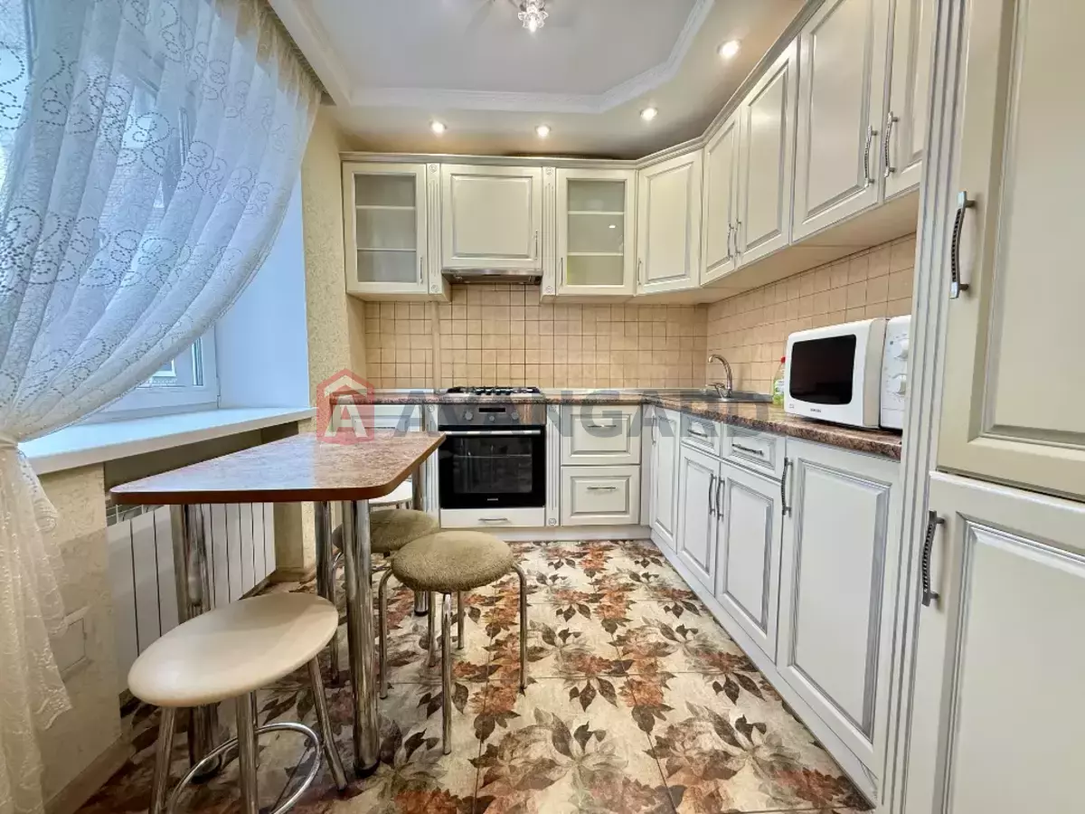 2 ����. ��������, 42/-/- ��. �., 3/9 ���� ���� 8