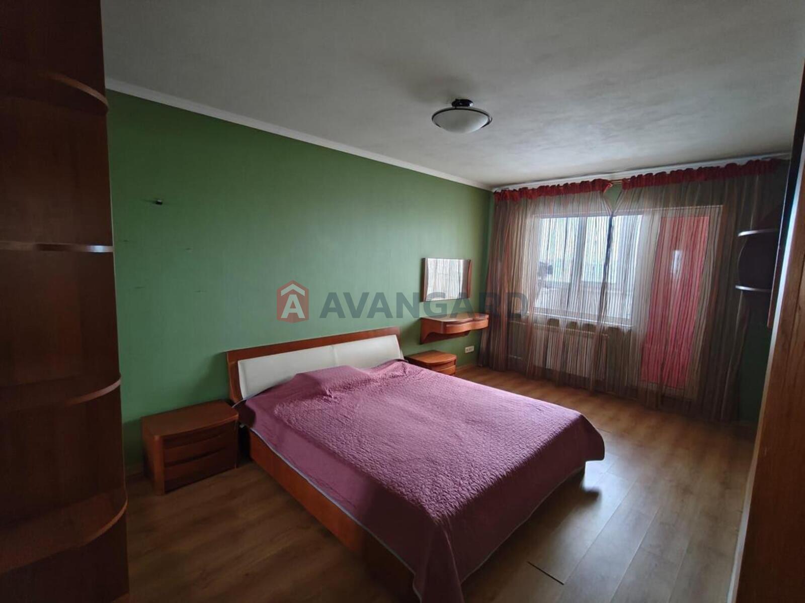 3 ��. ��������, 72/42/8 ��. �., 13/16 ������ ���� 2