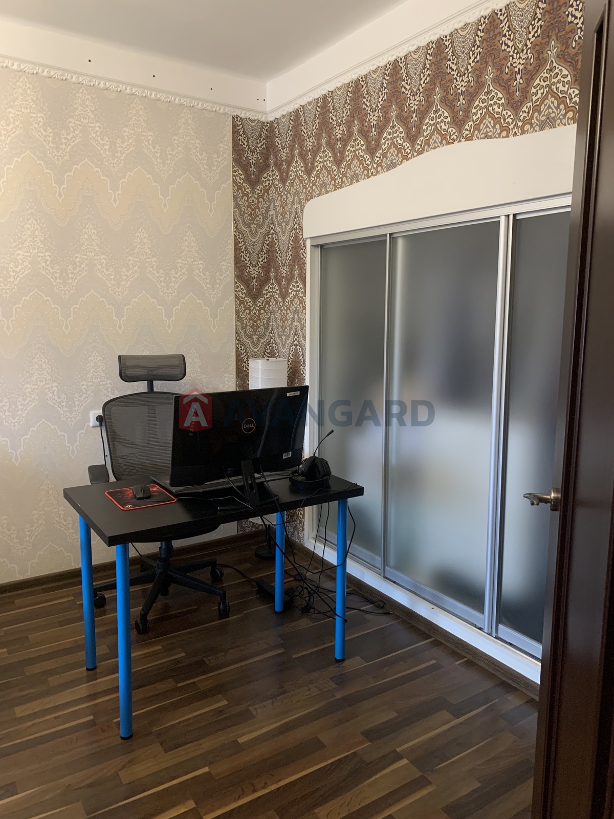 1 ����. ��������, 35/20/7 ��. �., 10/10 ���� ���� 4