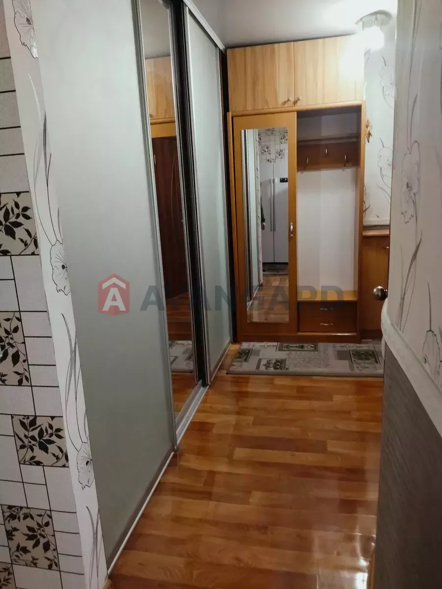 2 ��. ��������, 40/-/5 ��. �., 3/5 ������ ���� 13