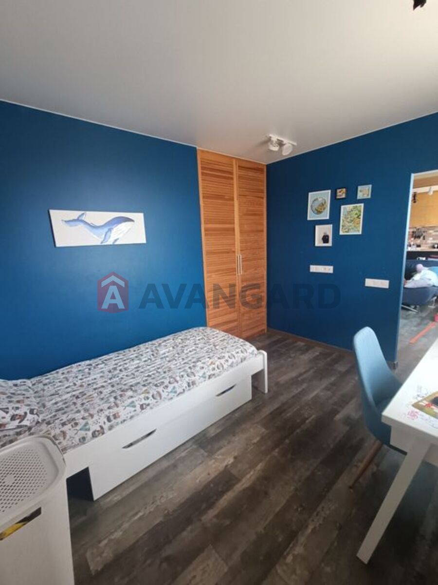 3 ��. ��������, 65/-/25 ��. �., 9/9 ������ ���� 8