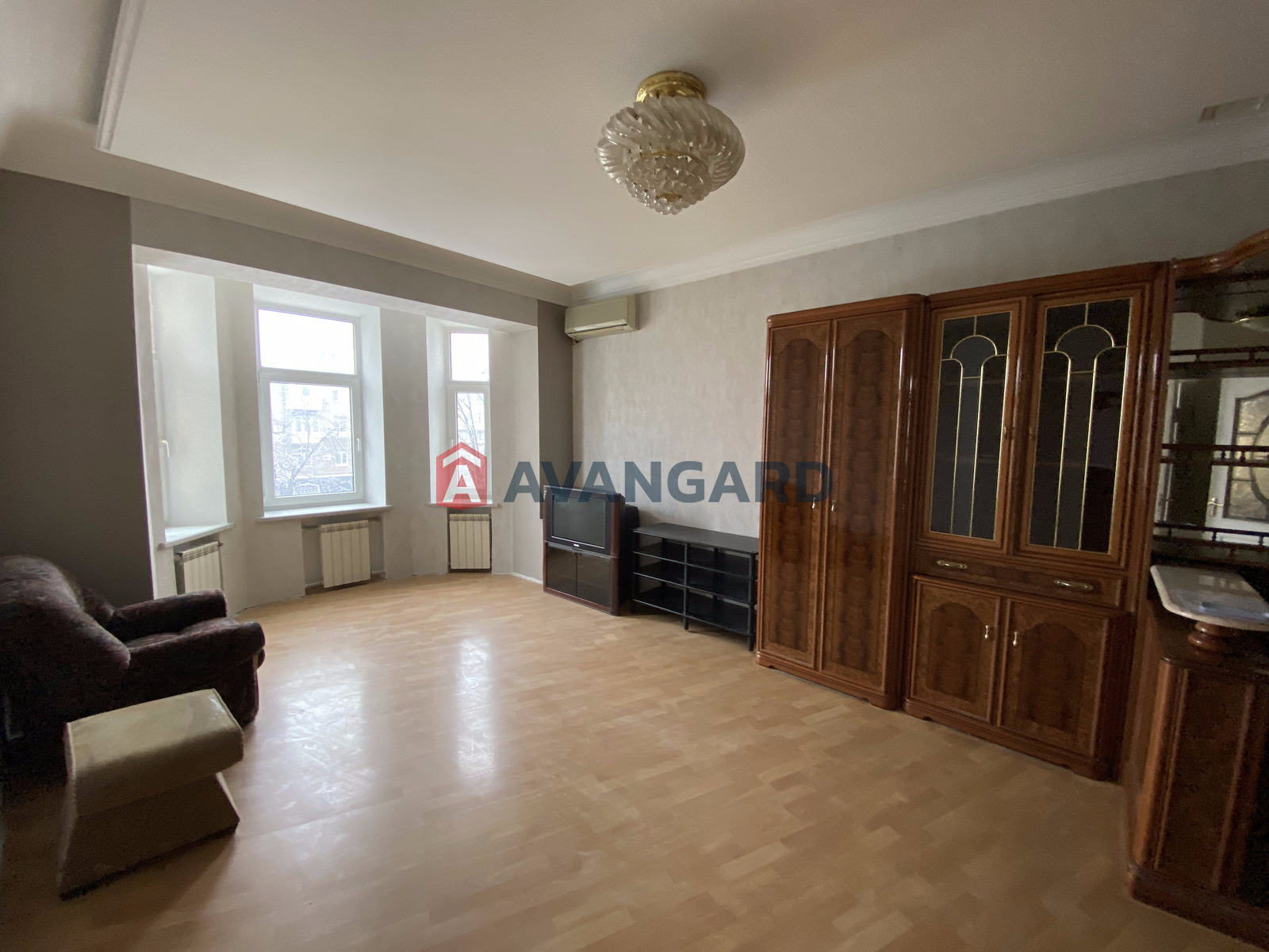 4 ��. ��������, 102/50/12 ��. �., 3/4 ������ ���� 6