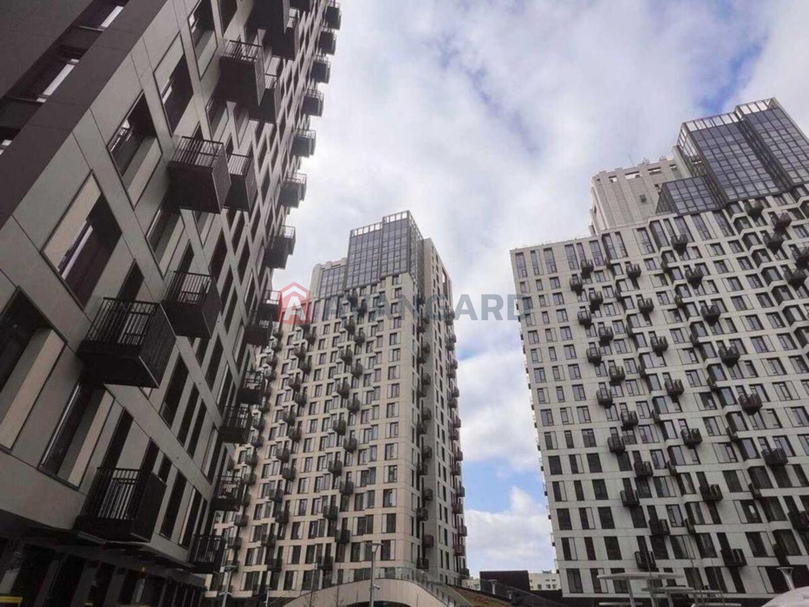 3 ��. ��������, 88/-/32 ��. �., 10/25 ������ ���� 15