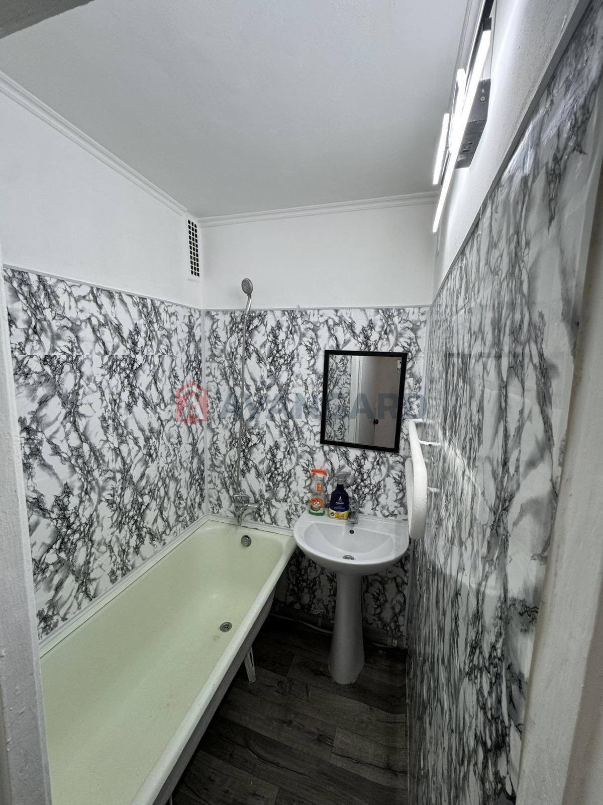 3 ����. ��������, 62/-/44 ��. �., 5/5 ���� ���� 13