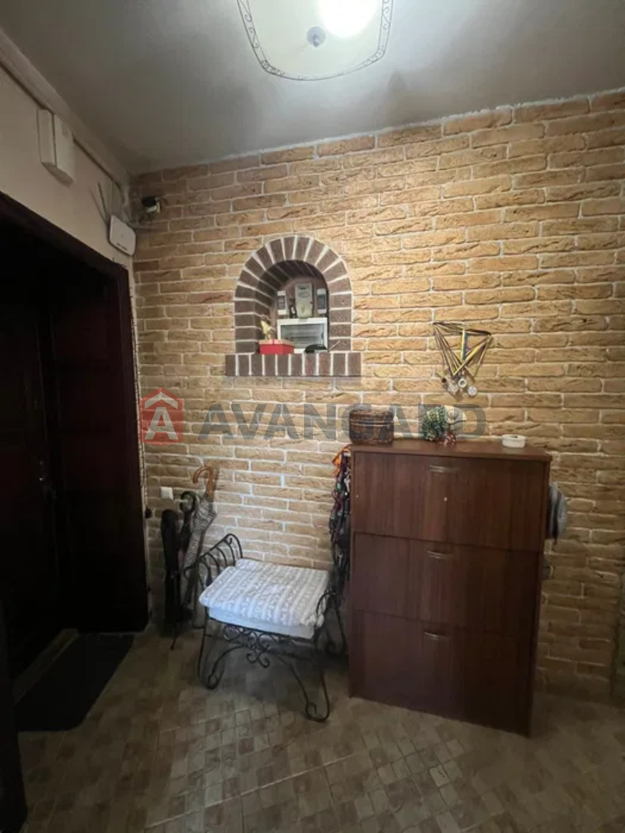 1 ����. ��������, 60/-/9 ��. �., 2/4 ���� ���� 10