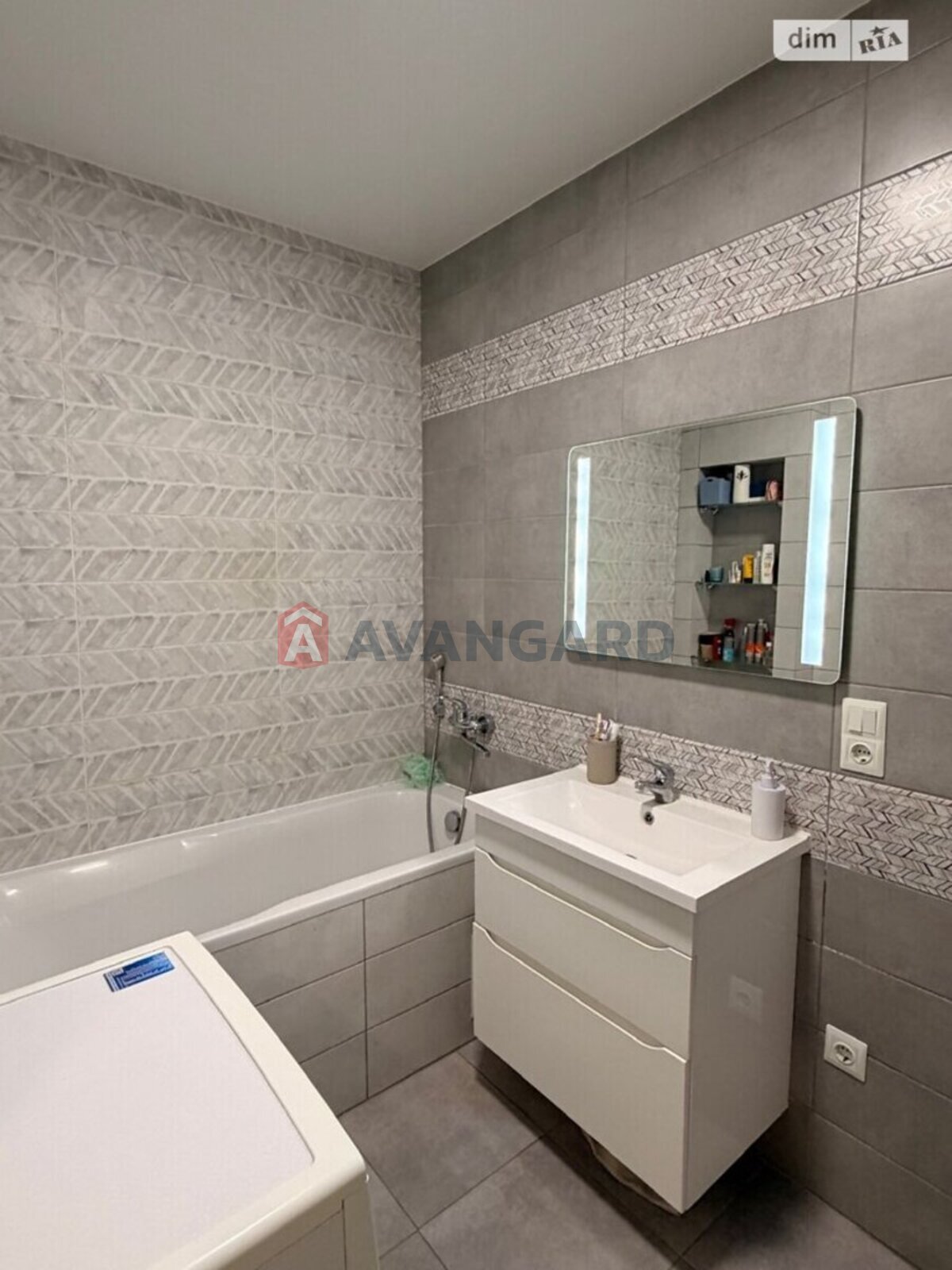 1 ��. ��������, 44/16/16 ��. �., 7/13 ������ ���� 15