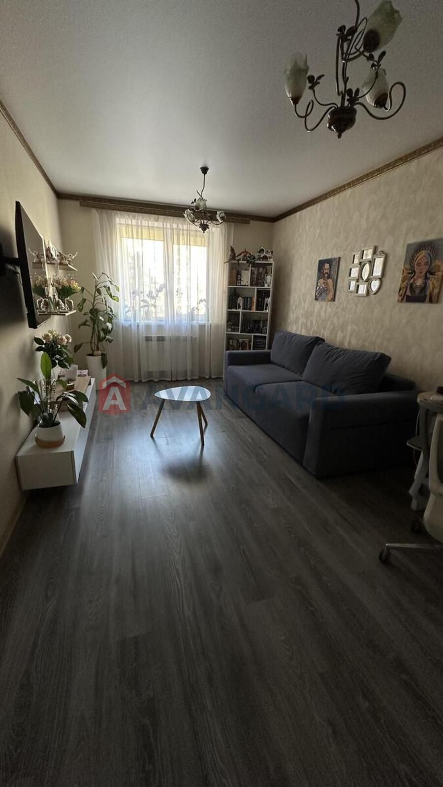 2 ����. ��������, 63/34/12 ��. �., 3/10 ���� ���� 9