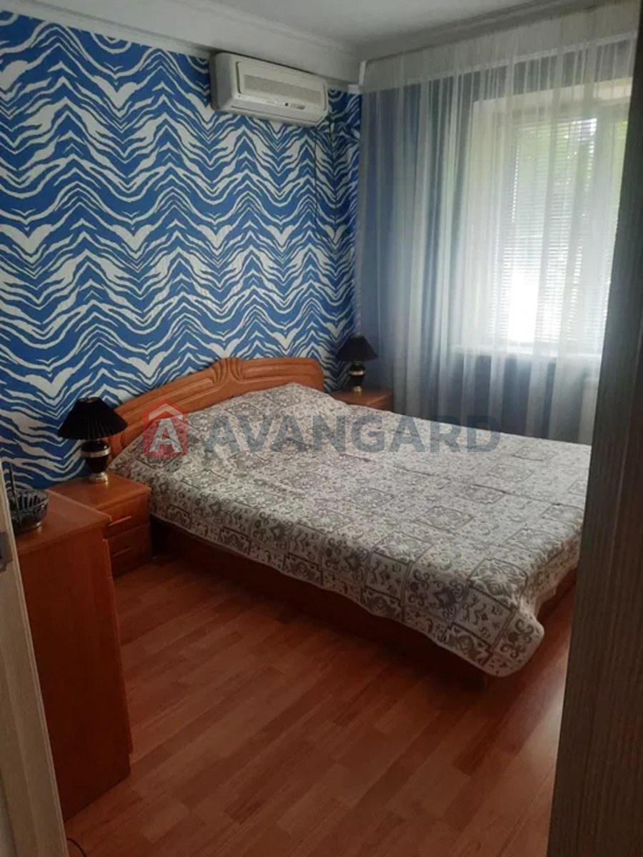 3 ��. ��������, 67/-/7 ��. �., 1/9 ������ ���� 8