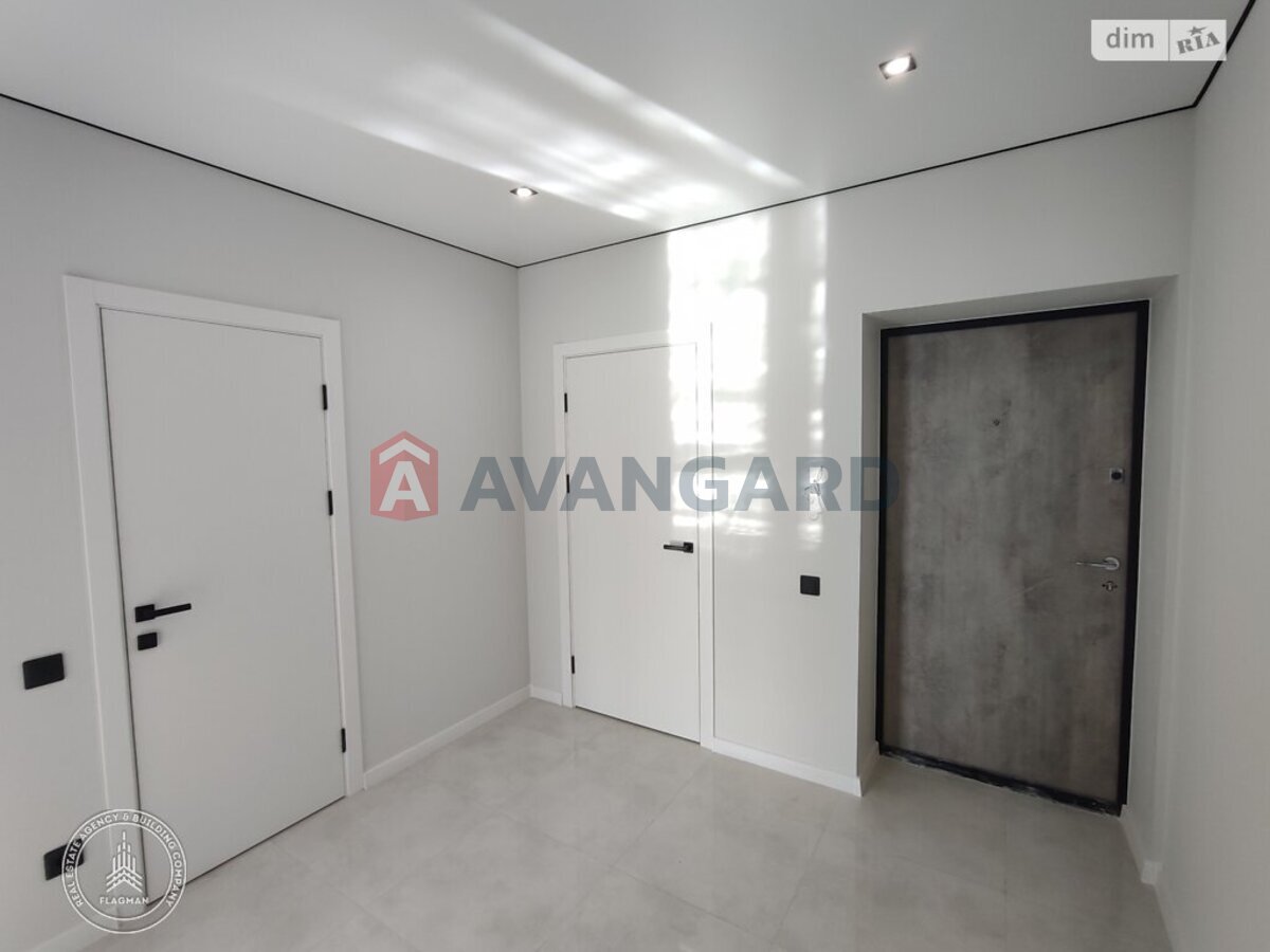 1 ��. ��������, 50/-/14 ��. �., 2/3 ������ ���� 20