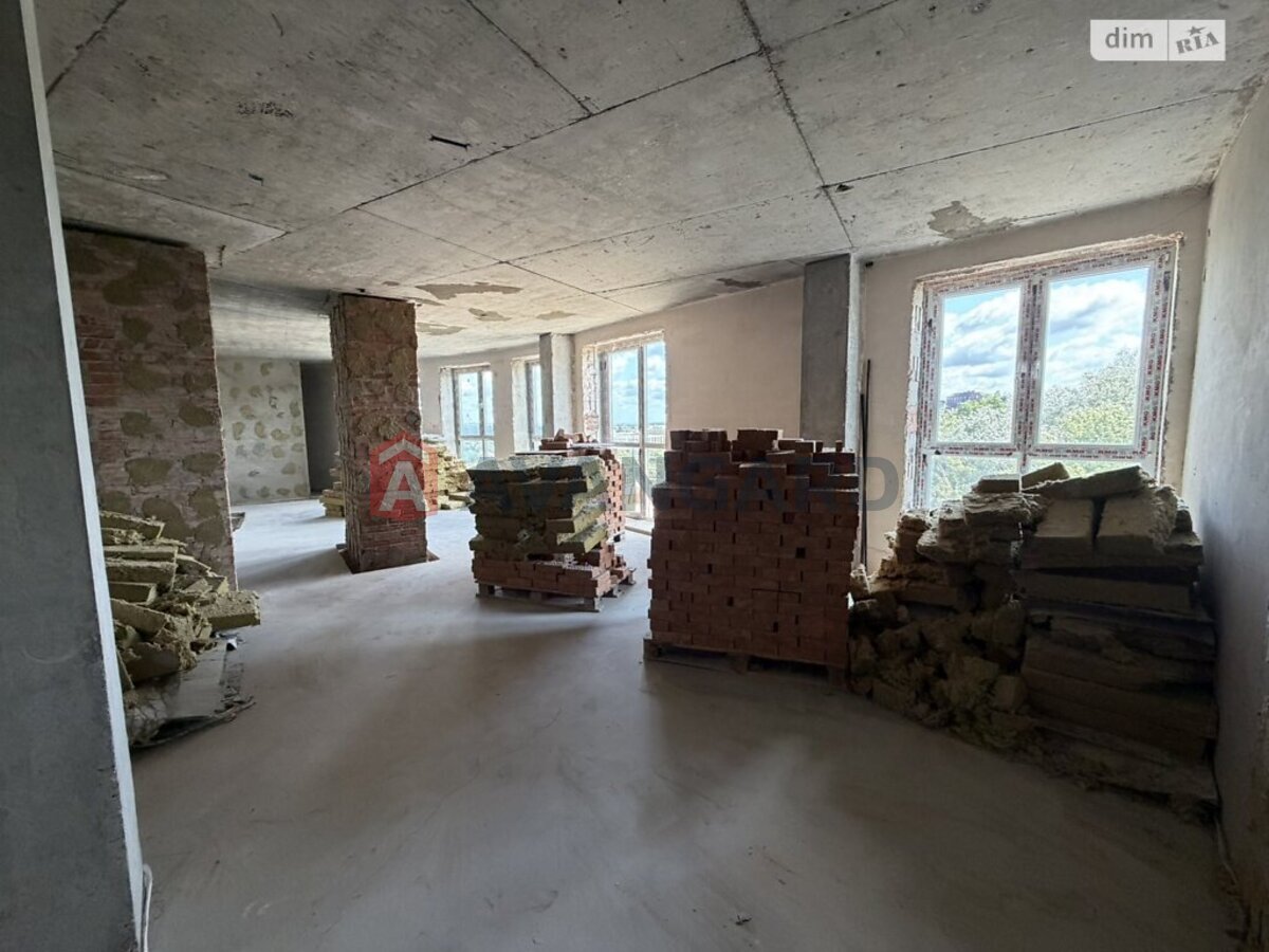4 ����. ��������, 133/85/9 ��. �., 6/16 ���� ���� 17