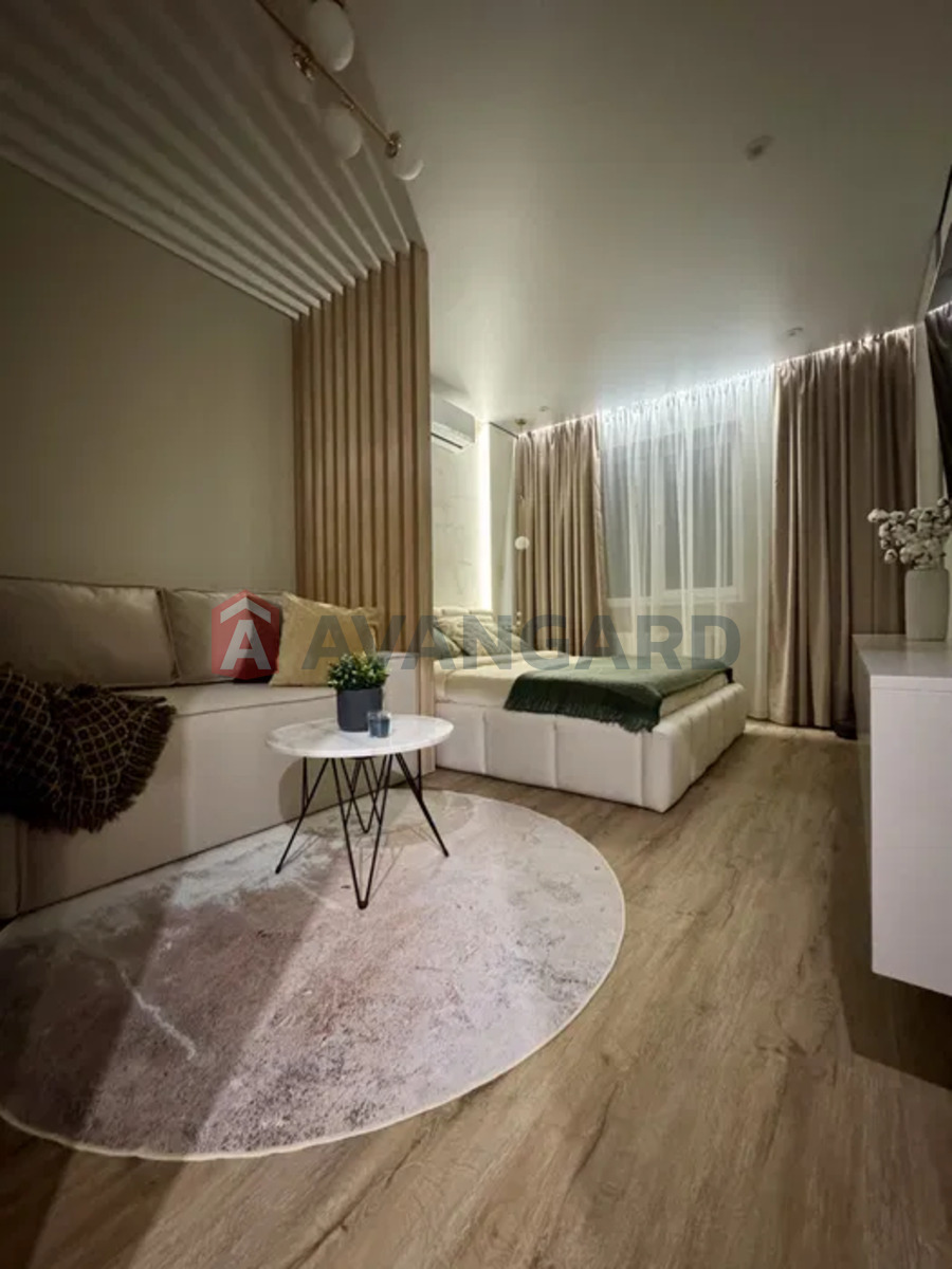 1 ��. ��������, 40/-/13 ��. �., 7/10 ������ ���� 11