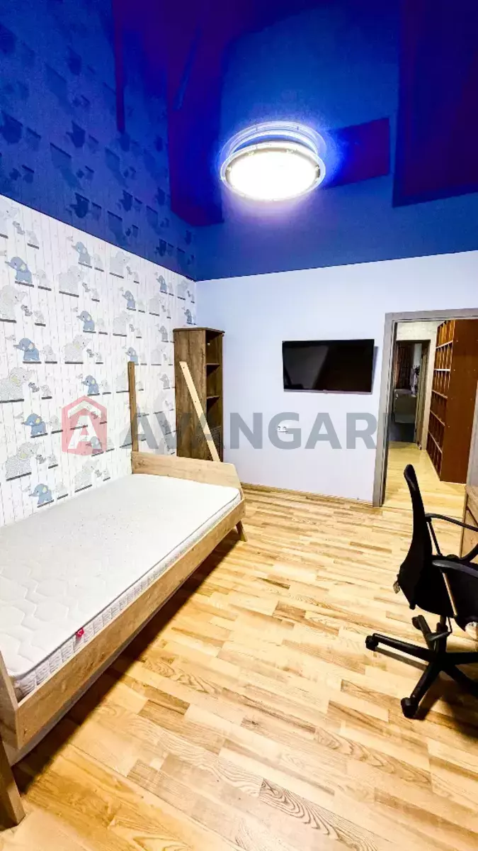 3 ��. ��������, 116/-/- ��. �., 4/12 ������ ���� 10