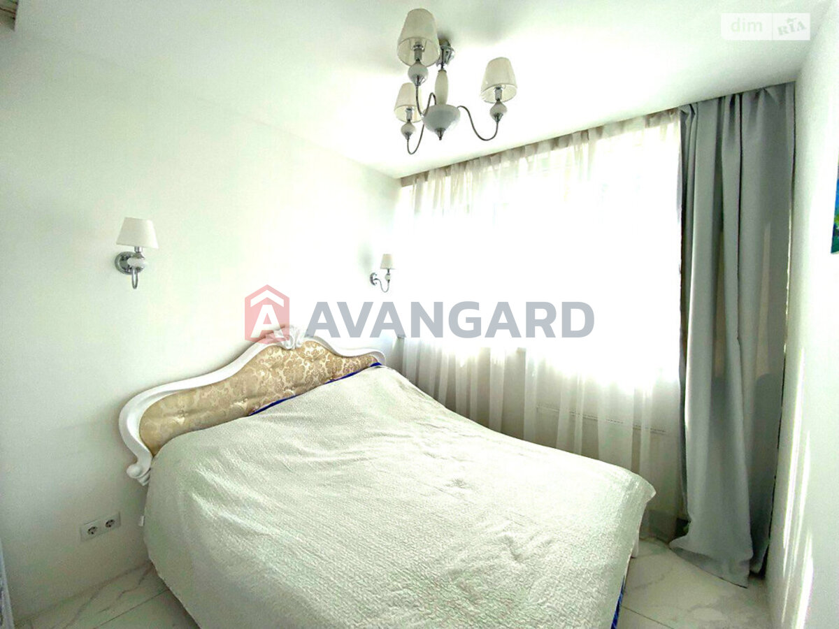 1 ��. ��������, 41/-/5 ��. �., 4/25 ������ ���� 10