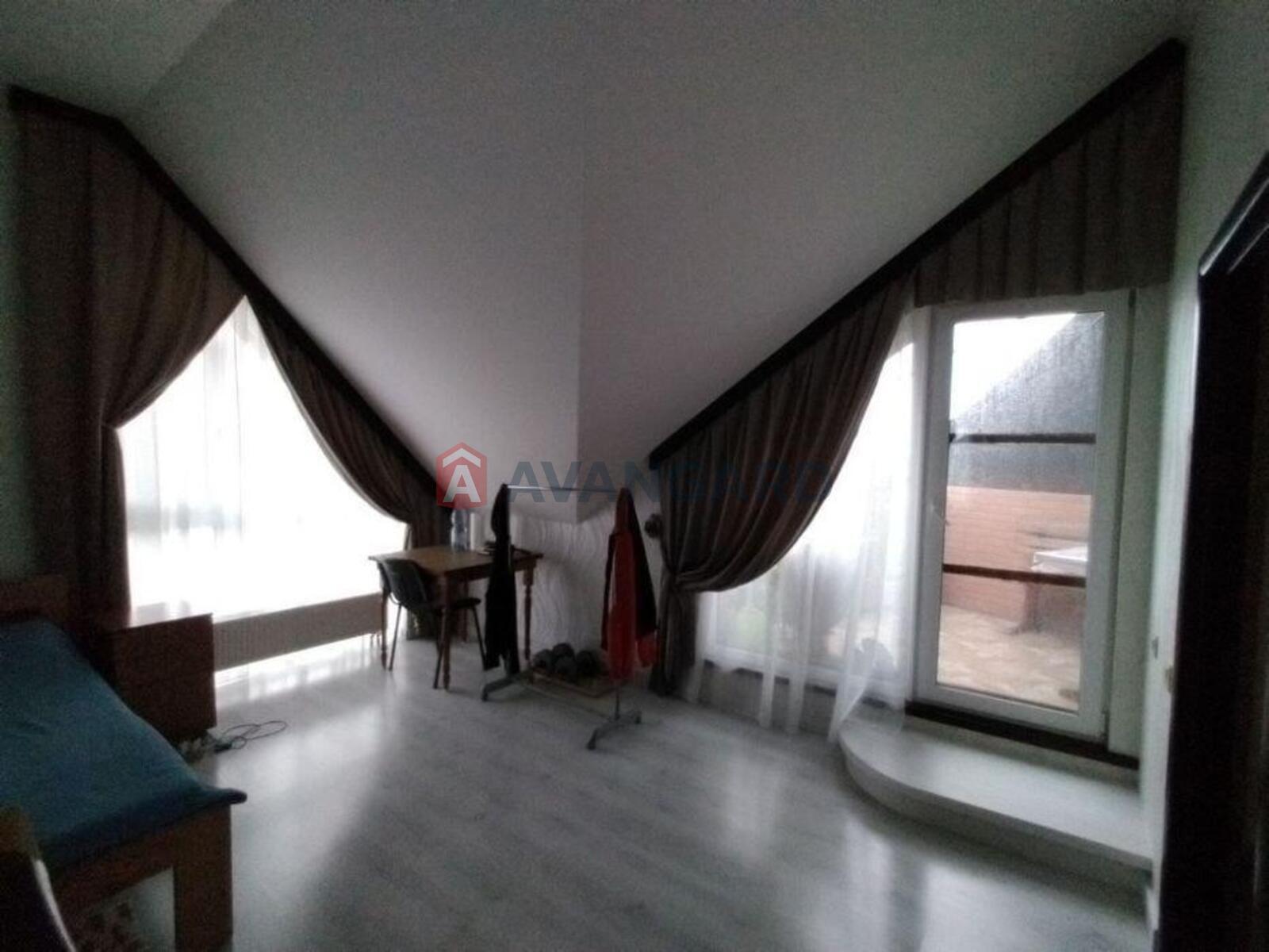 2 . , 78/-/32 . ., 8/8   12