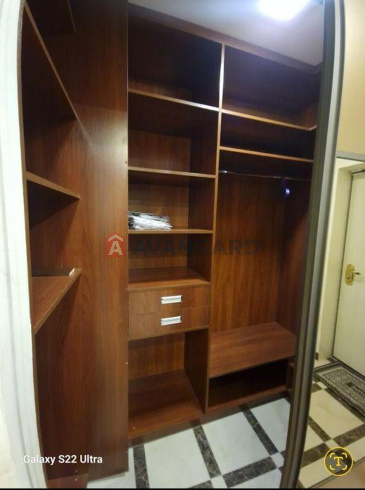 2 ��. ��������, 99/-/50 ��. �., 13/22 ������ ���� 8