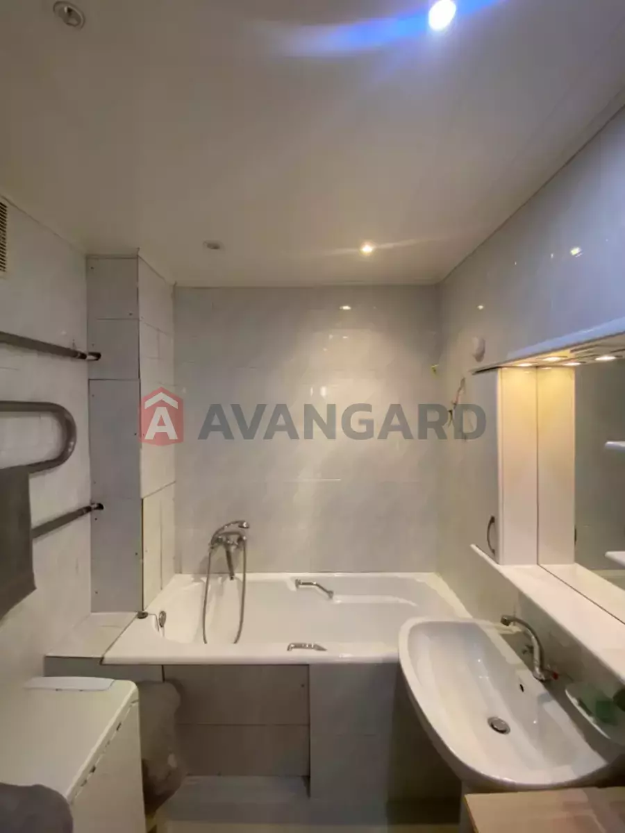 4 ��. ��������, 103/-/- ��. �., 4/9 ������ ���� 21